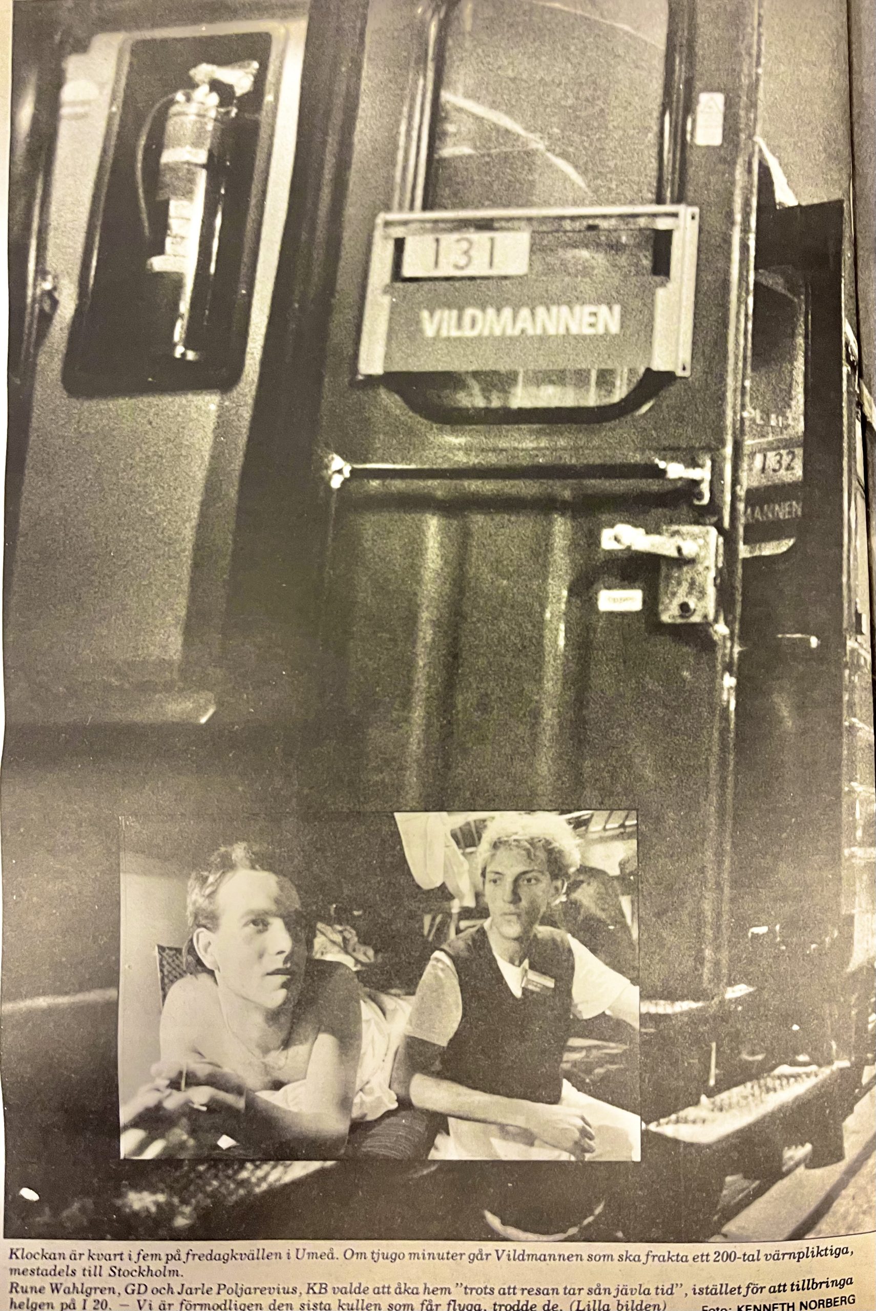 Två värnpliktiga på permissionsresa från I 20 i Umeå till Stockholm. De reser med ett av Försvarets eget tåg; Vildmanspilen.